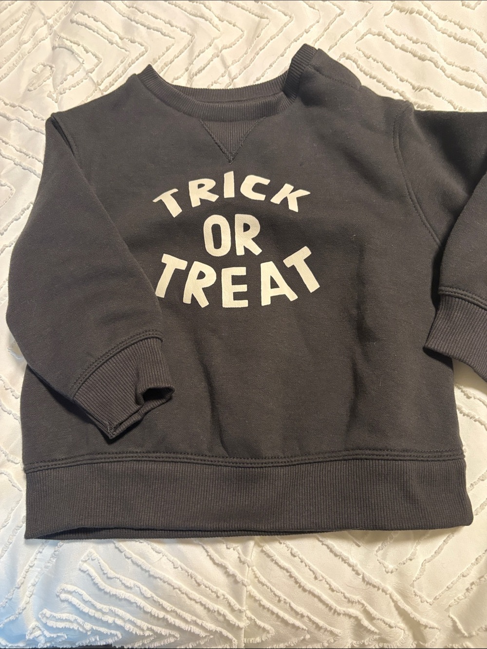 Kids Black 'Trick or Treat' Crewneck Sweatshirt NWOT